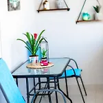 Sea Breeze Flat Apartament *