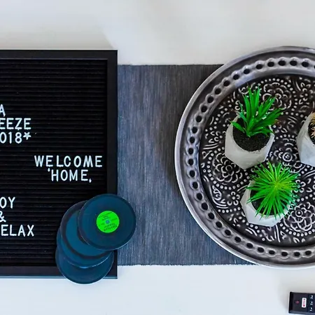 Sea Breeze Flat Apartment *